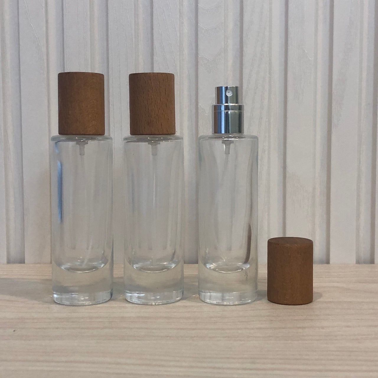 ขวดปินปิน ฝาไม้เหลืองเคลือบเงา 30ML.