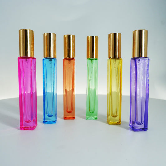 ขวดลูซี่สี ขวดเหลี่ยม คละ6สี 10 ml ฝาทอง.