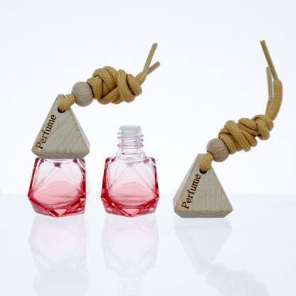 ขวดCarเหลี่ยม แดง 8 ML. (ใบ)