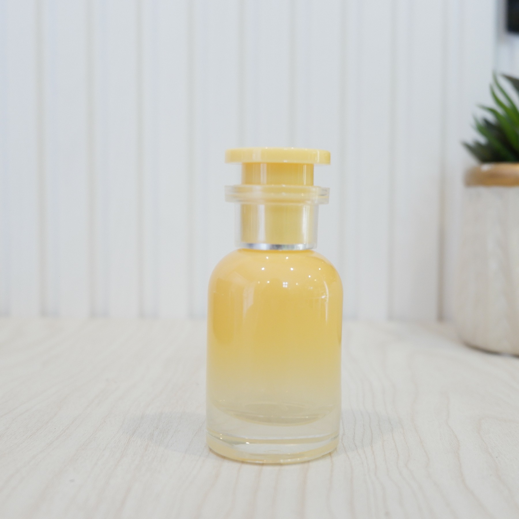 ขวดหลุยส์ เหลืองพาสเทล 30 ml.